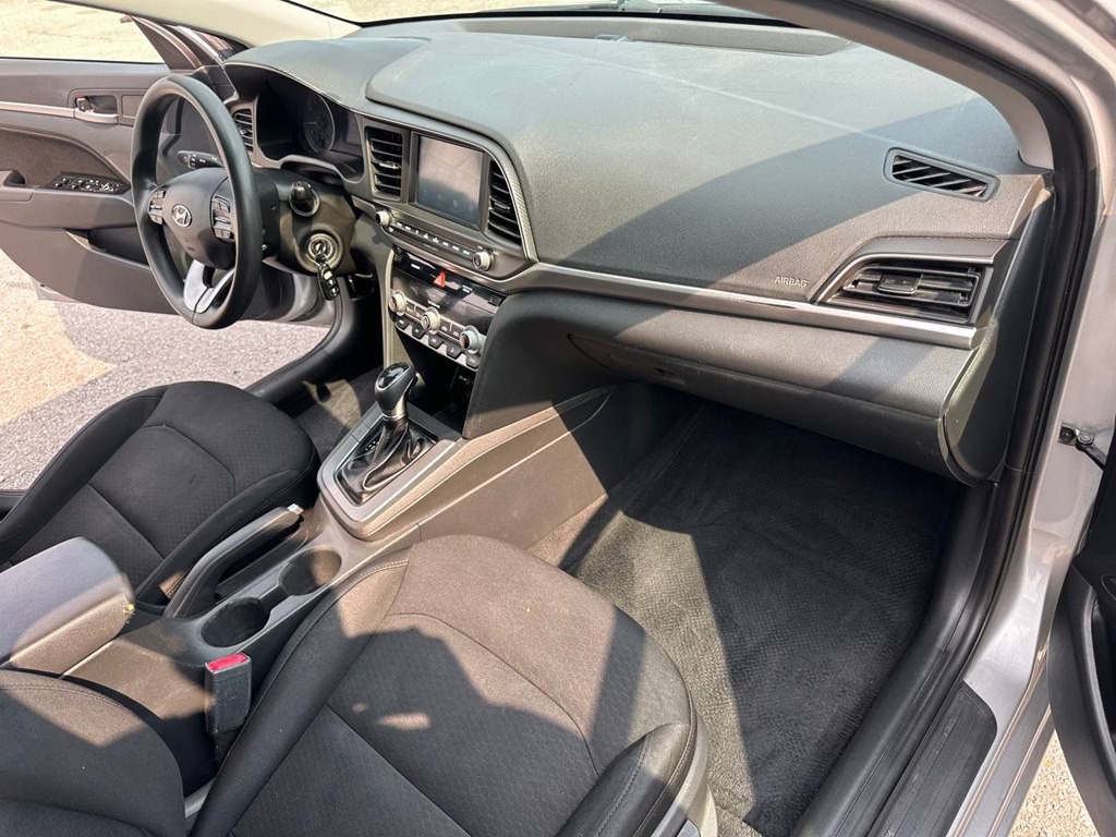 2020 Hyundai Elantra Image 25