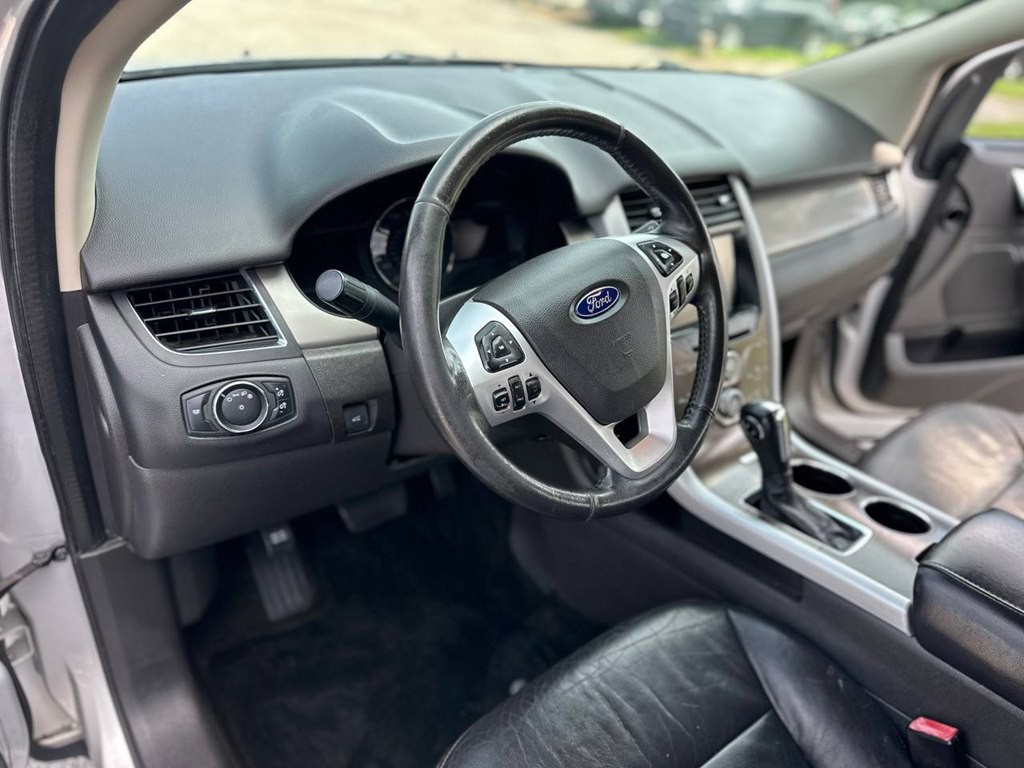 2014 Ford Edge Image 16