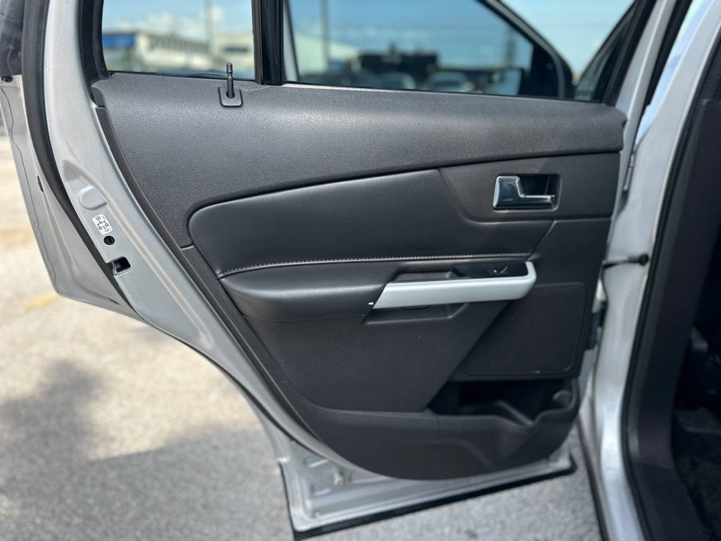 2014 Ford Edge Image 21