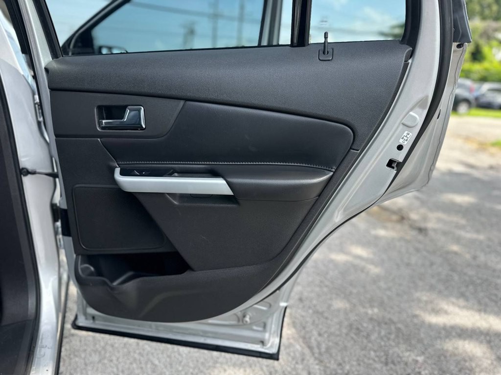2014 Ford Edge Image 24
