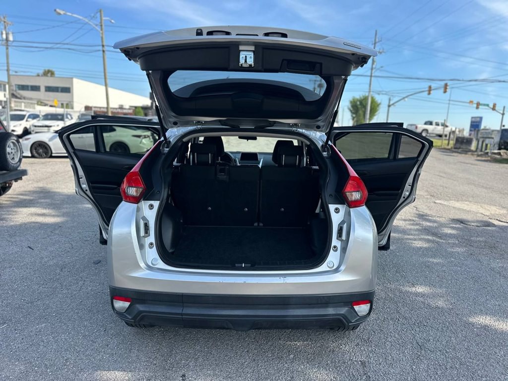 2019 Mitsubishi Eclipse Image 12