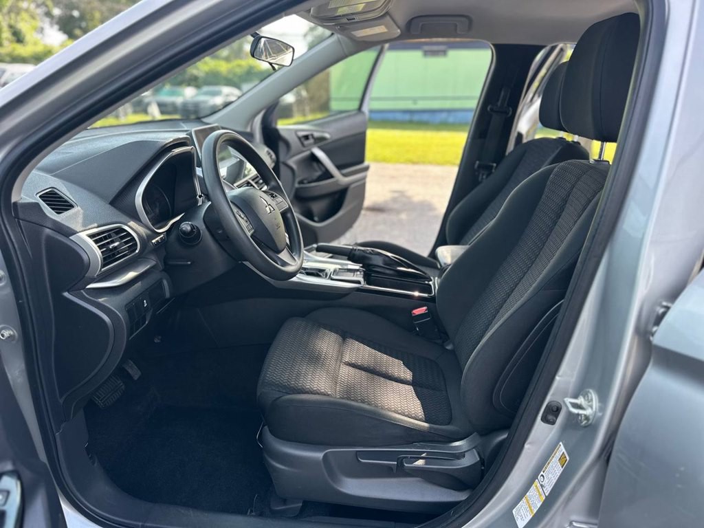 2019 Mitsubishi Eclipse Image 14