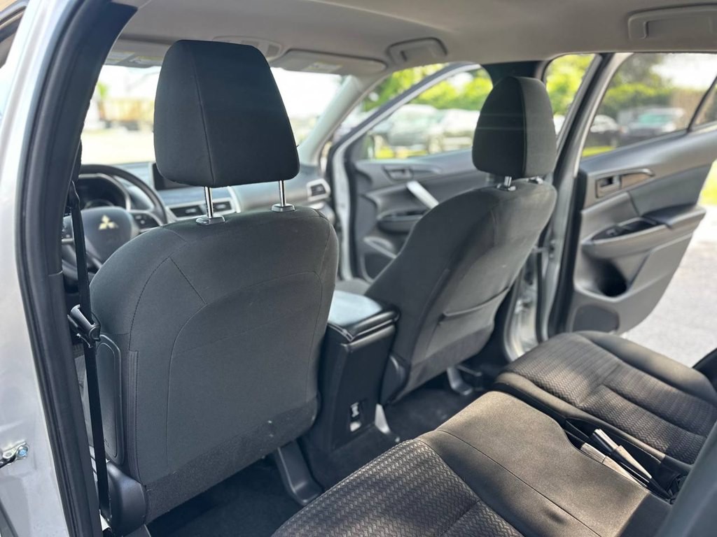 2019 Mitsubishi Eclipse Image 18