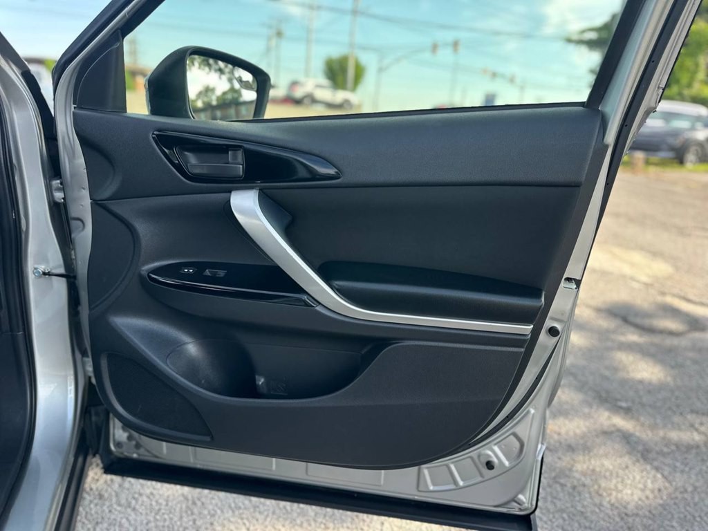 2019 Mitsubishi Eclipse Image 26