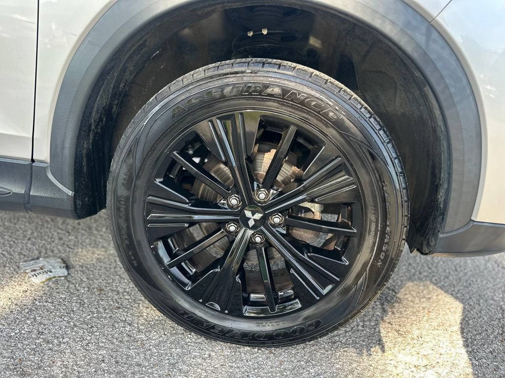 2019 Mitsubishi Eclipse Image 28