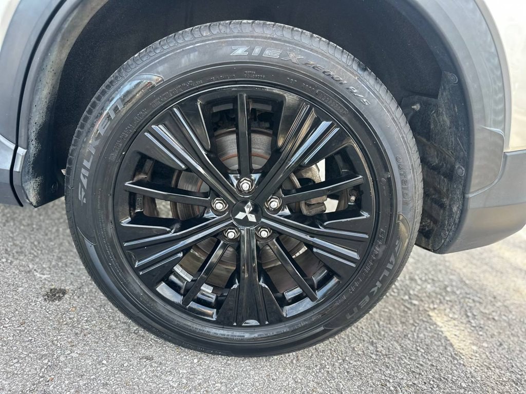 2019 Mitsubishi Eclipse Image 29