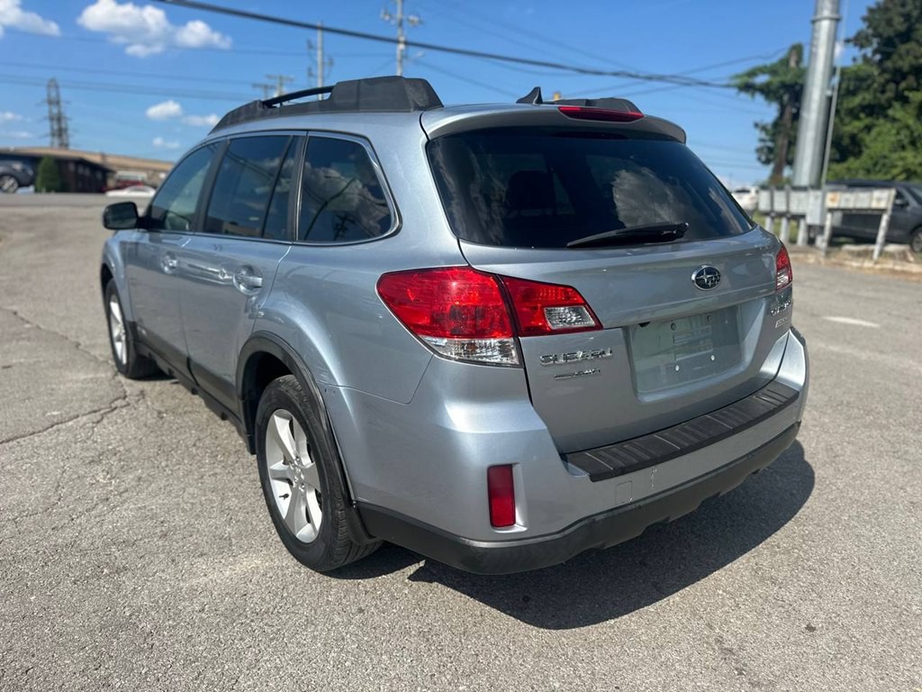 2014 Subaru Outback Image 9