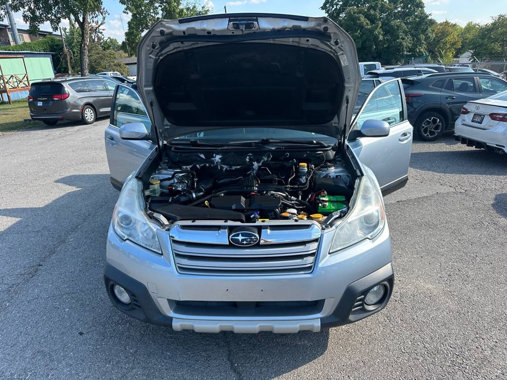 2014 Subaru Outback Image 12
