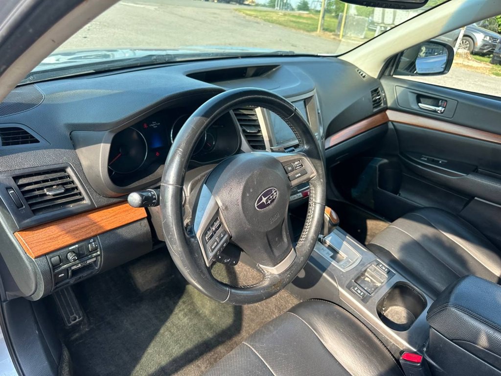 2014 Subaru Outback Image 14