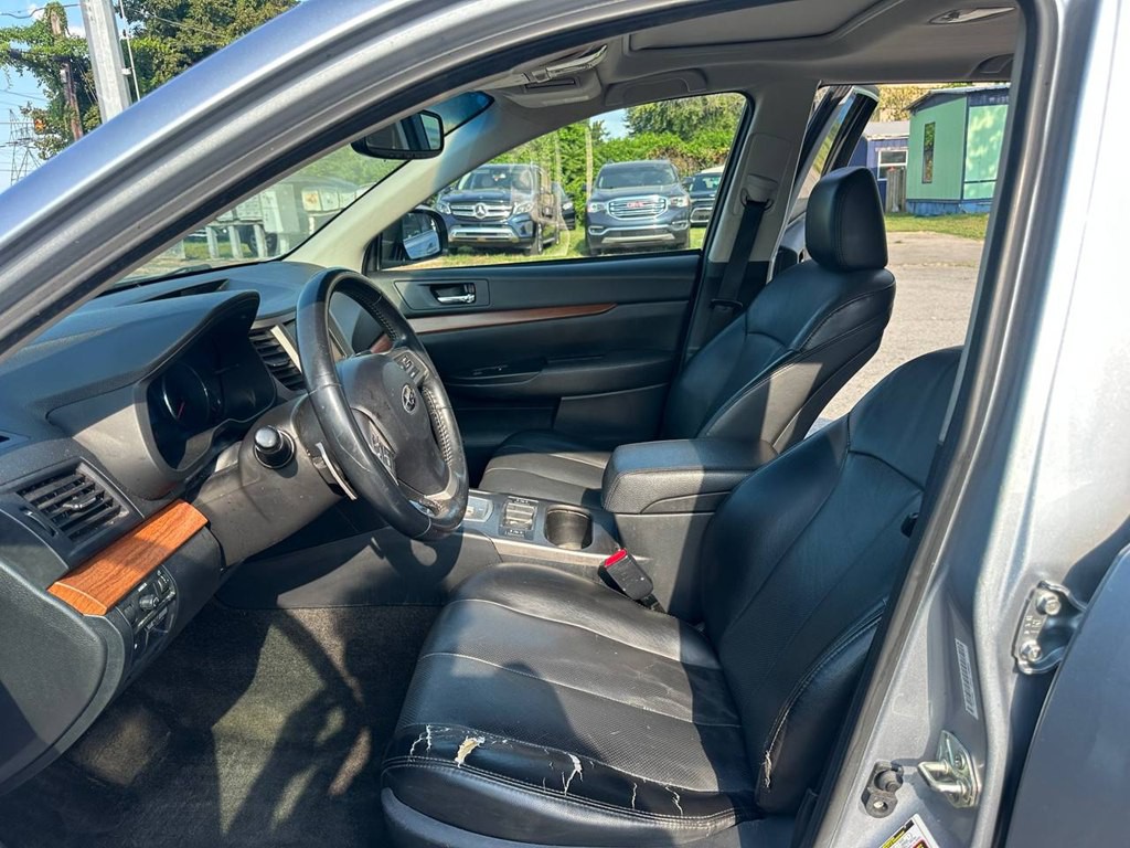 2014 Subaru Outback Image 15