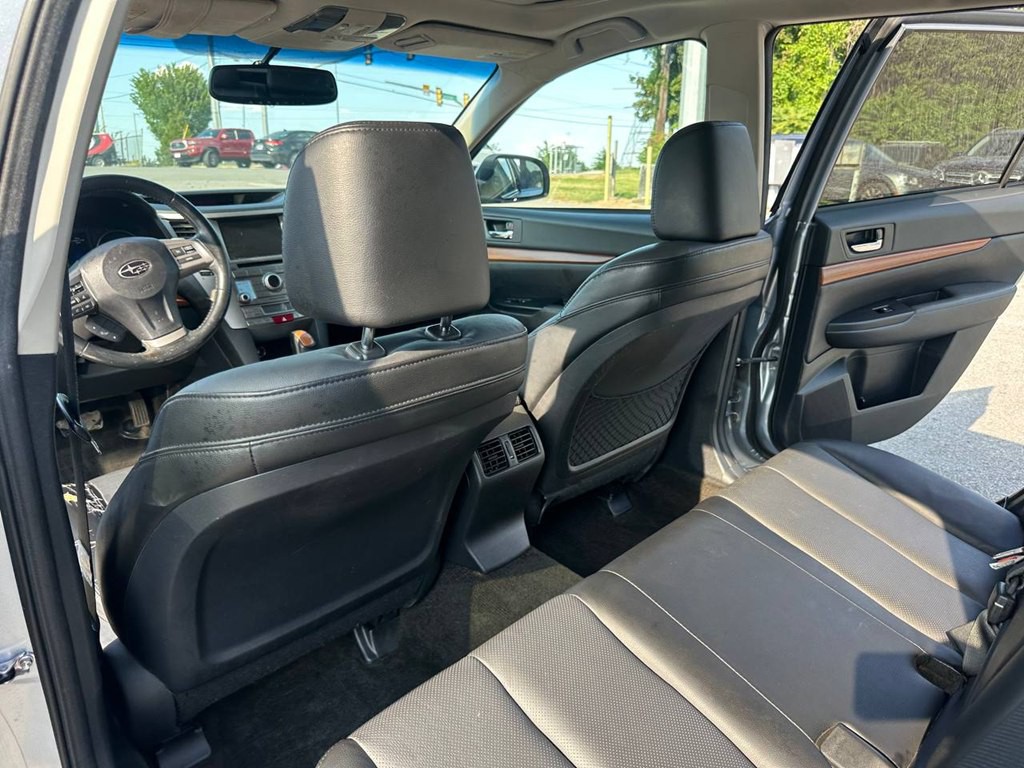 2014 Subaru Outback Image 18
