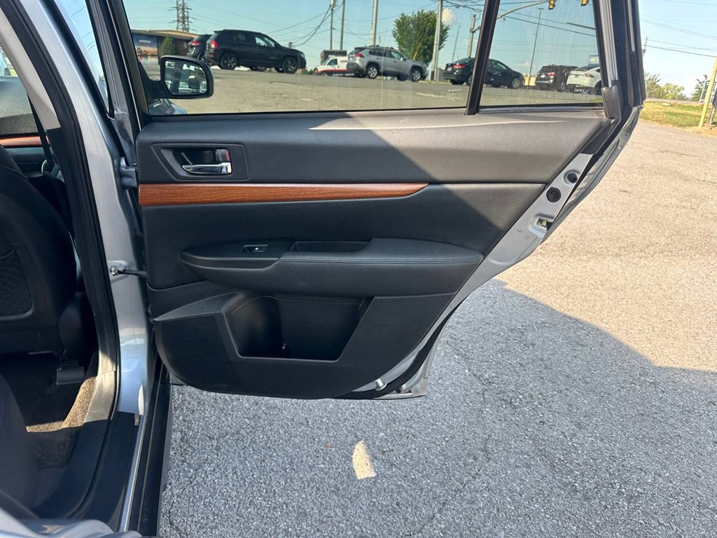 2014 Subaru Outback Image 22