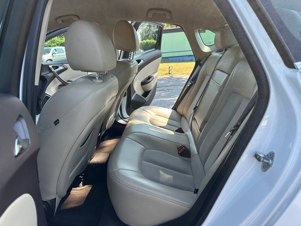 2014 Buick Verano Image 16