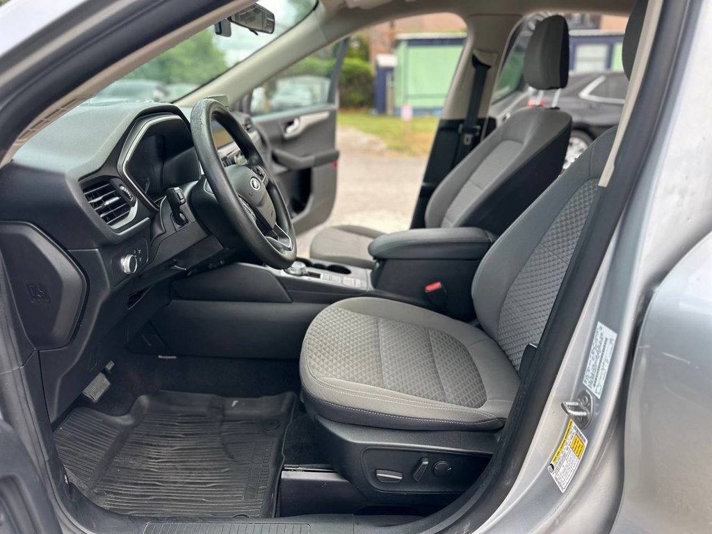 2020 Ford Escape Image 14