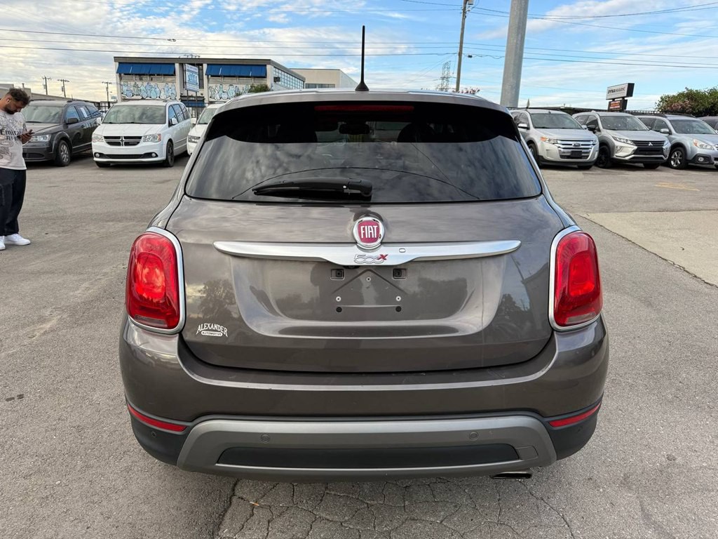 2016 FIAT 500 Image 5