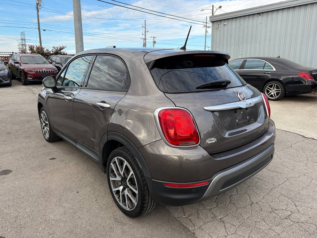 2016 FIAT 500 Image 7