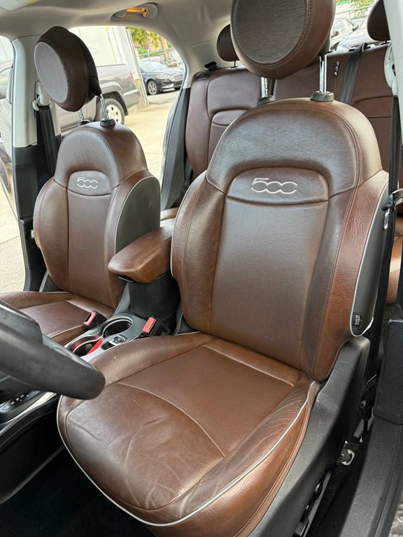 2016 FIAT 500 Image 16