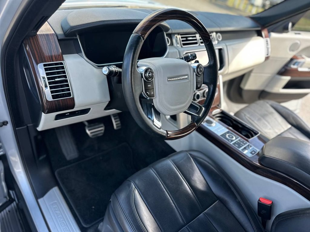 2014 Land Rover Range Rover Image 15