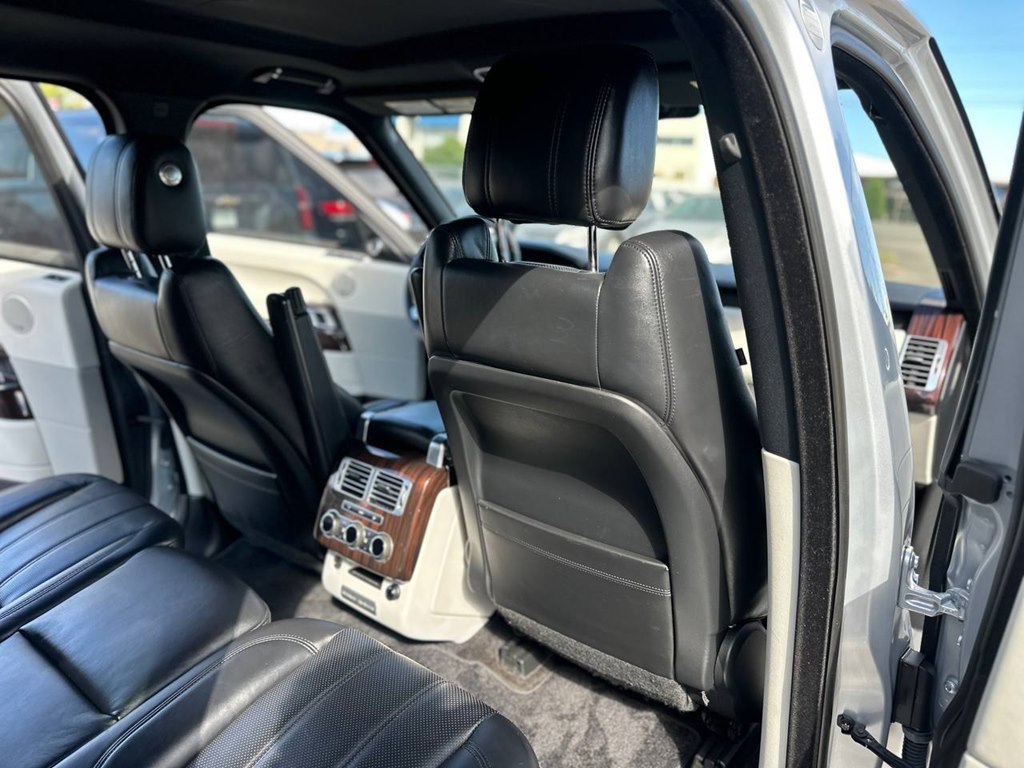 2014 Land Rover Range Rover Image 22