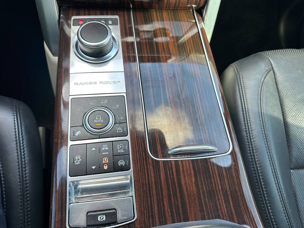 2014 Land Rover Range Rover Image 36