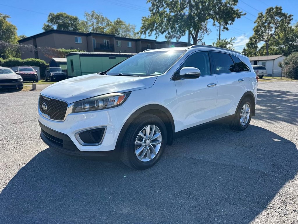2017 Kia Sorento Image 2