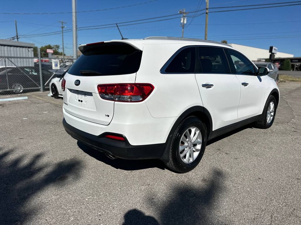 2017 Kia Sorento Image 5