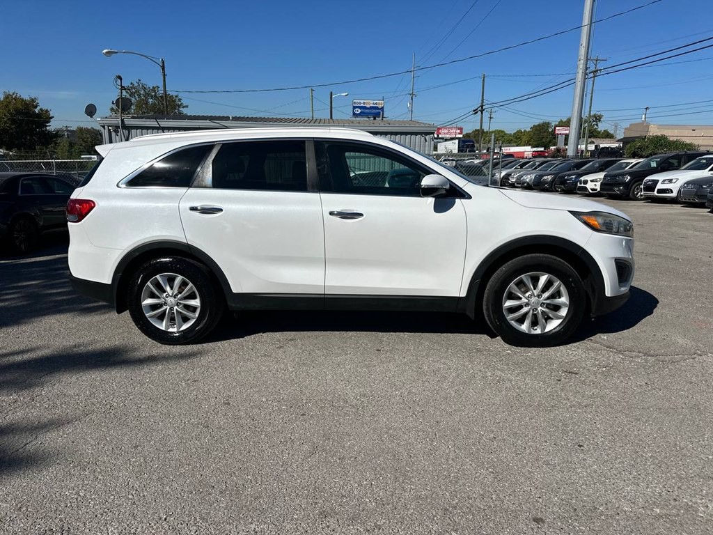 2017 Kia Sorento Image 6