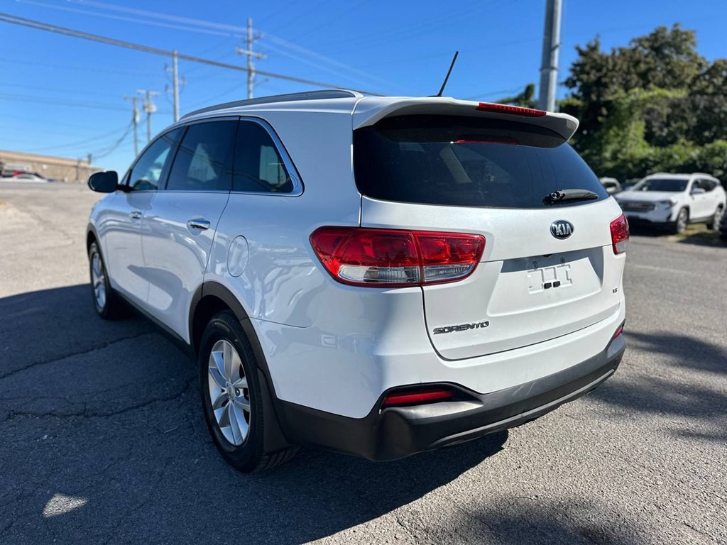2017 Kia Sorento Image 8