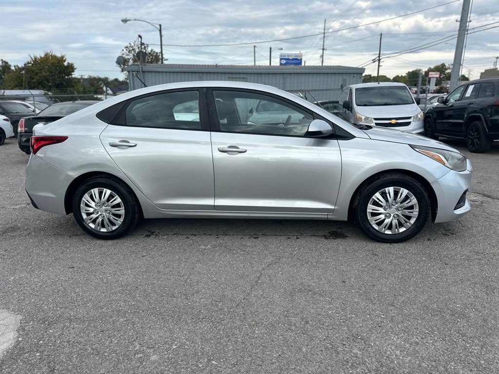2019 Hyundai Accent Image 6