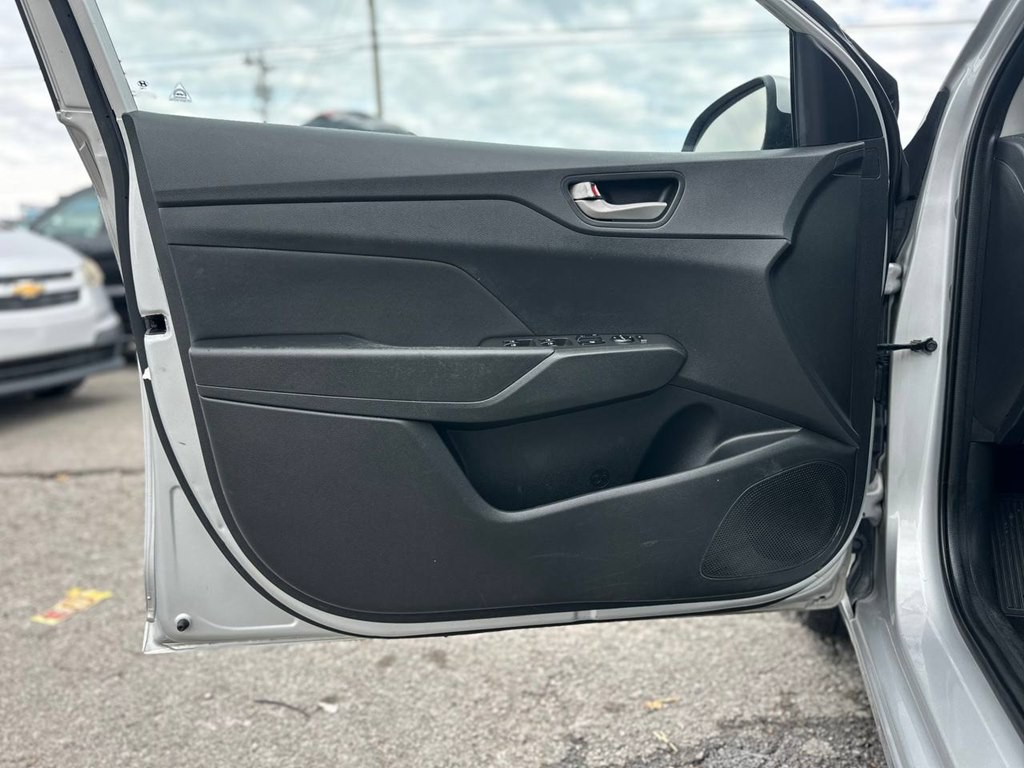 2019 Hyundai Accent Image 14