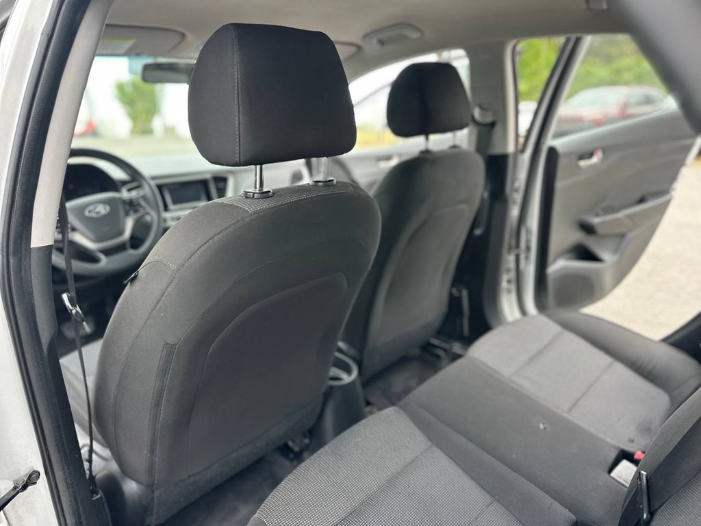 2019 Hyundai Accent Image 15