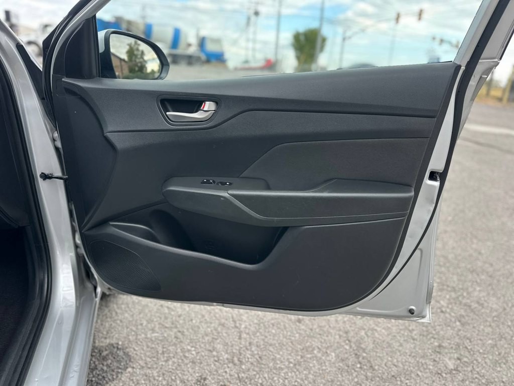 2019 Hyundai Accent Image 23