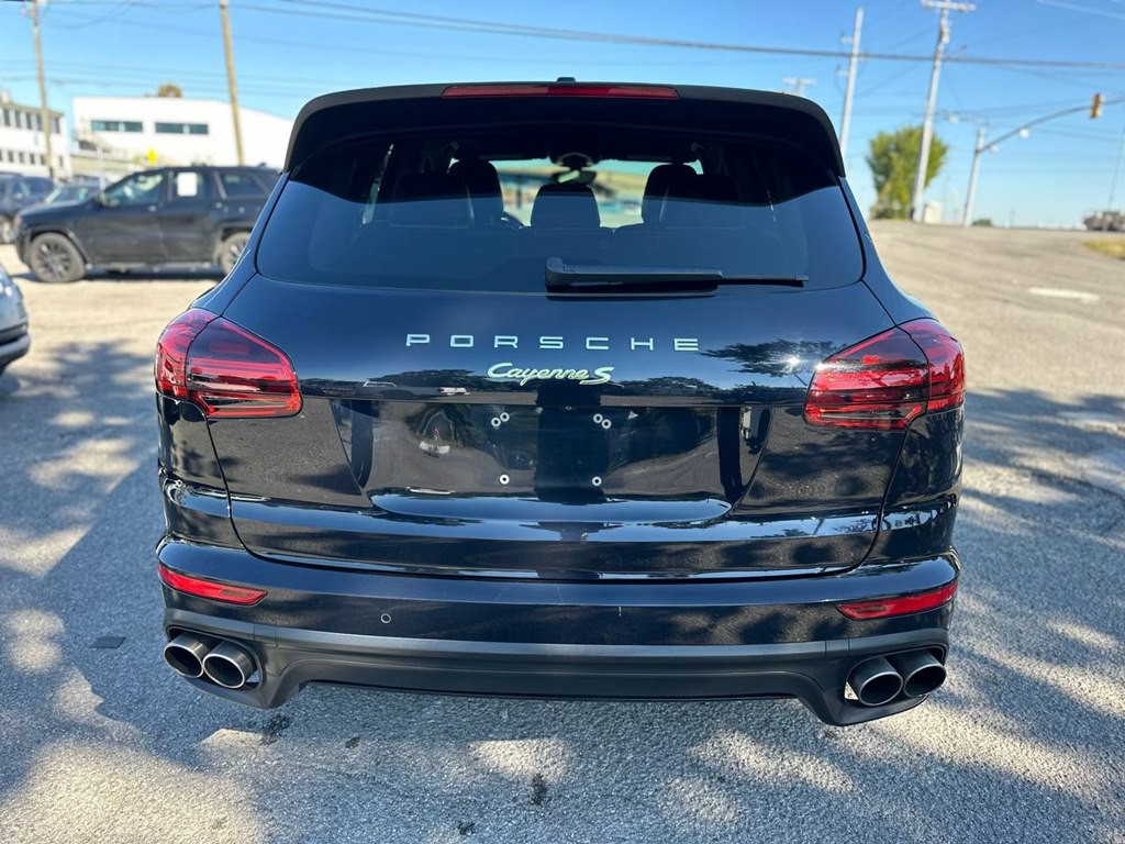 2016 Porsche Cayenne Image 6