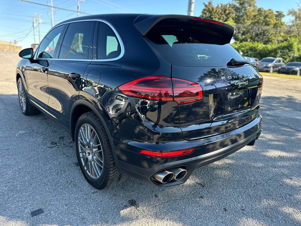 2016 Porsche Cayenne Image 8