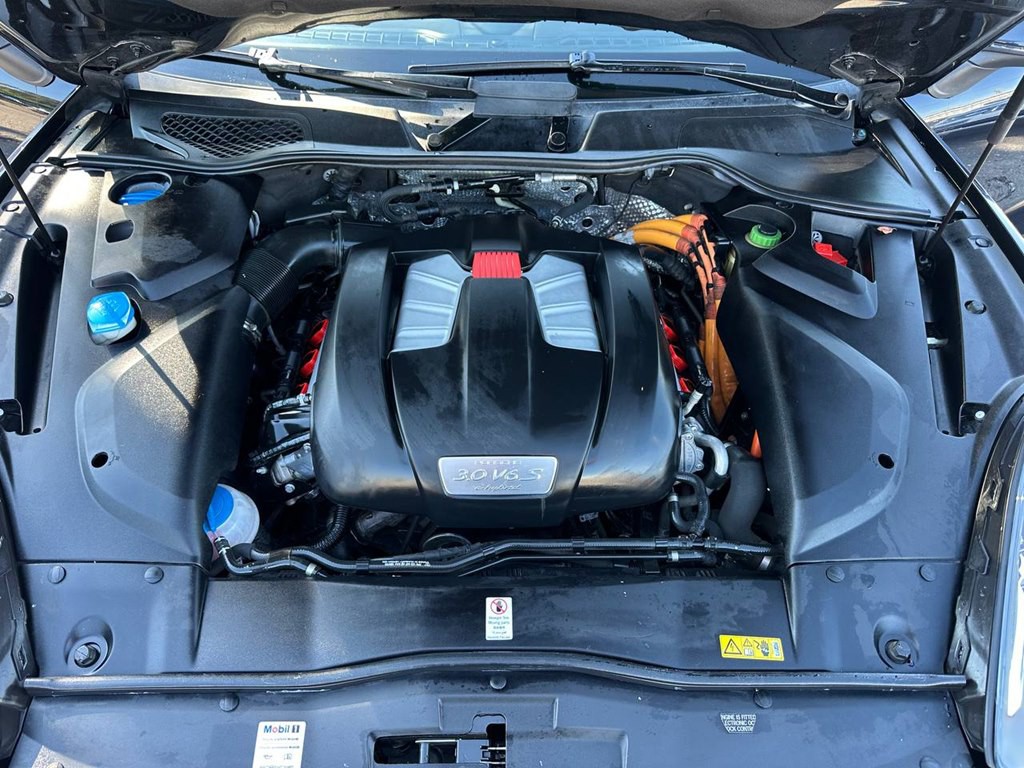 2016 Porsche Cayenne Image 10
