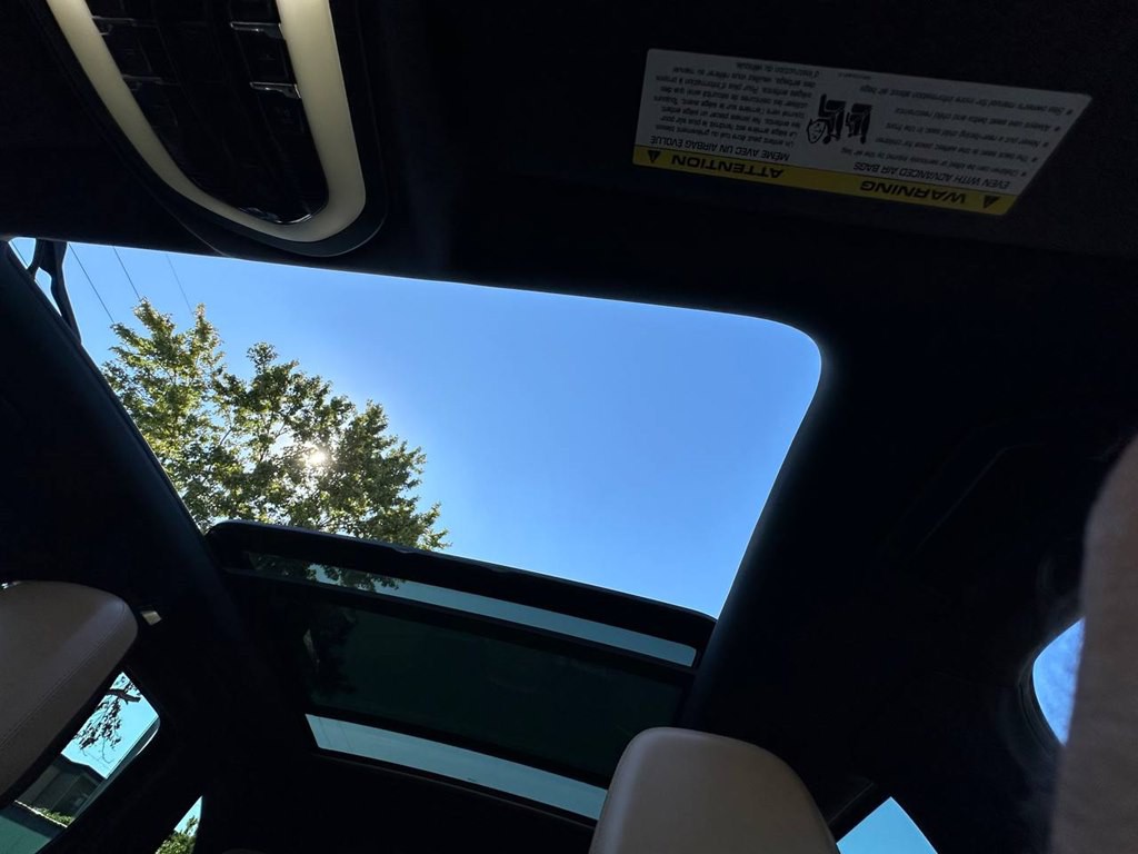 2016 Porsche Cayenne Image 32