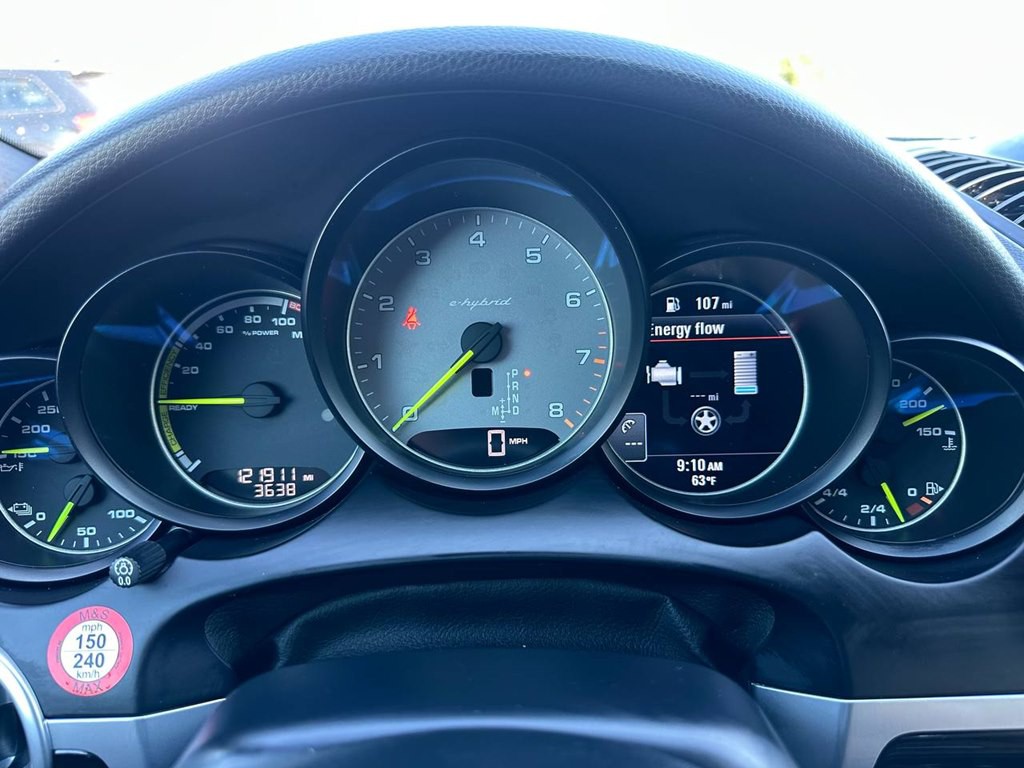 2016 Porsche Cayenne Image 36