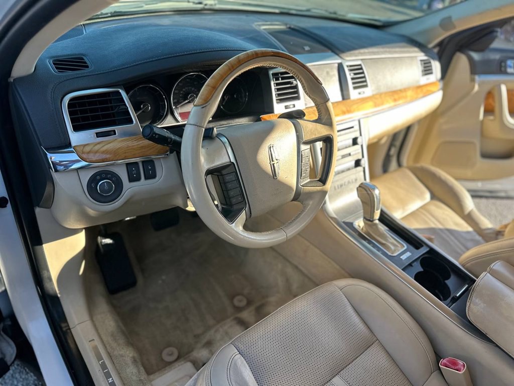 2012 Lincoln MKS Image 14