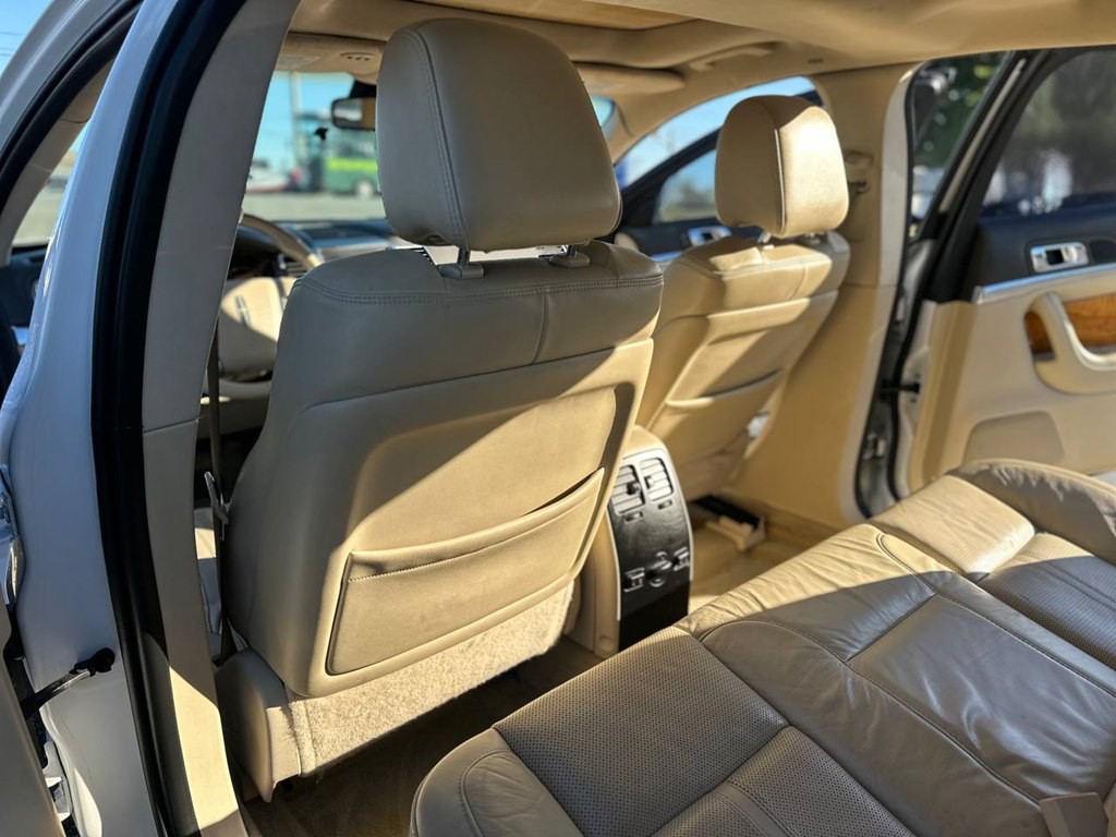 2012 Lincoln MKS Image 19
