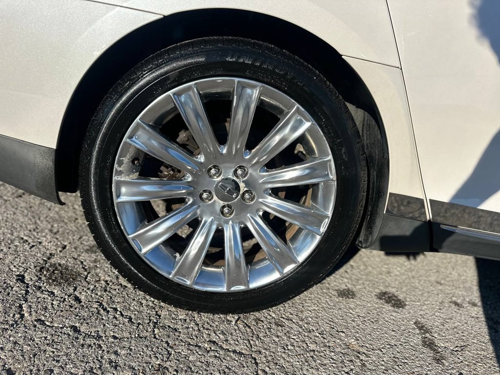 2012 Lincoln MKS Image 29