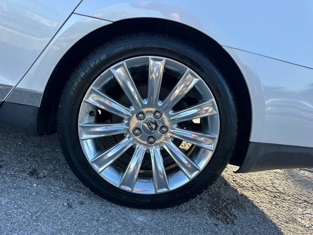 2012 Lincoln MKS Image 30