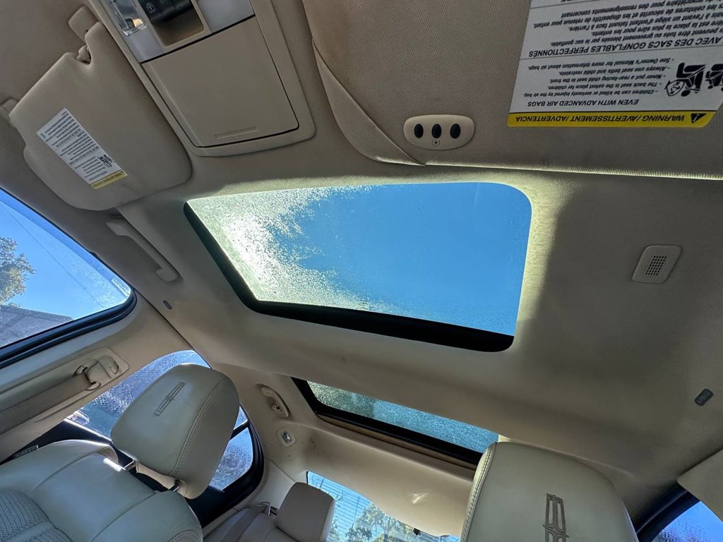 2012 Lincoln MKS Image 34