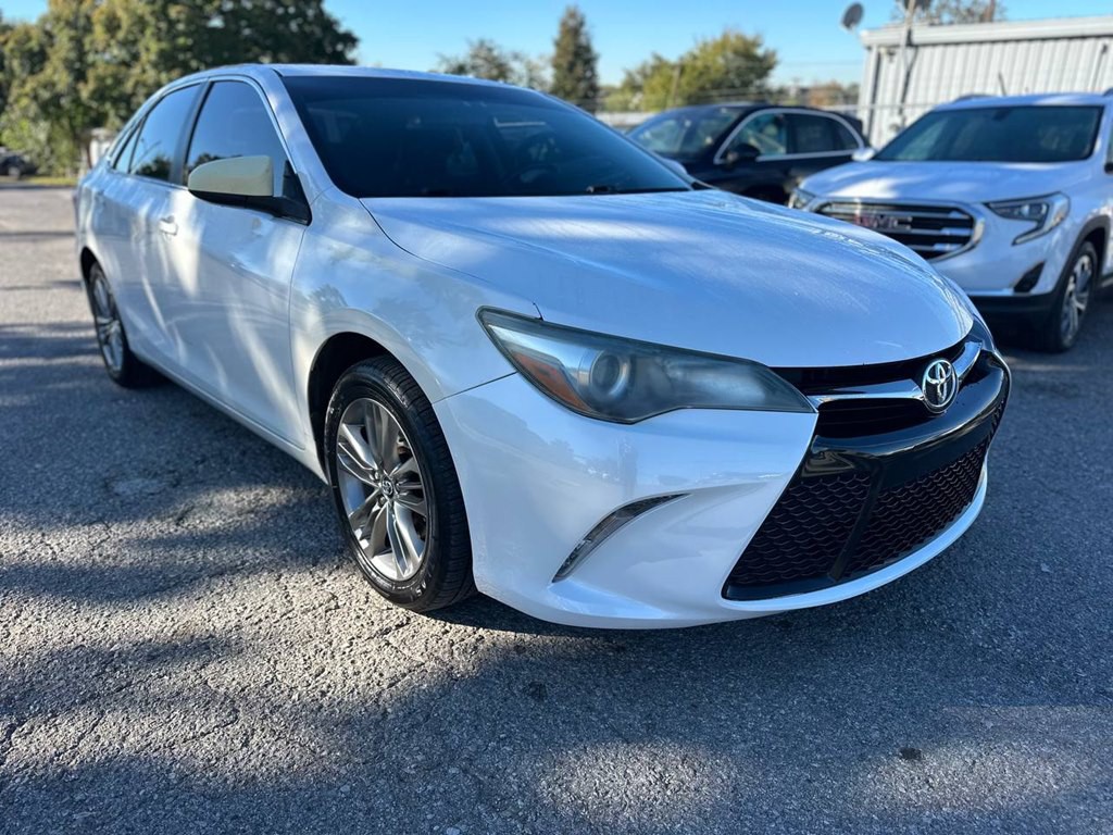 2017 Toyota Camry Image 3