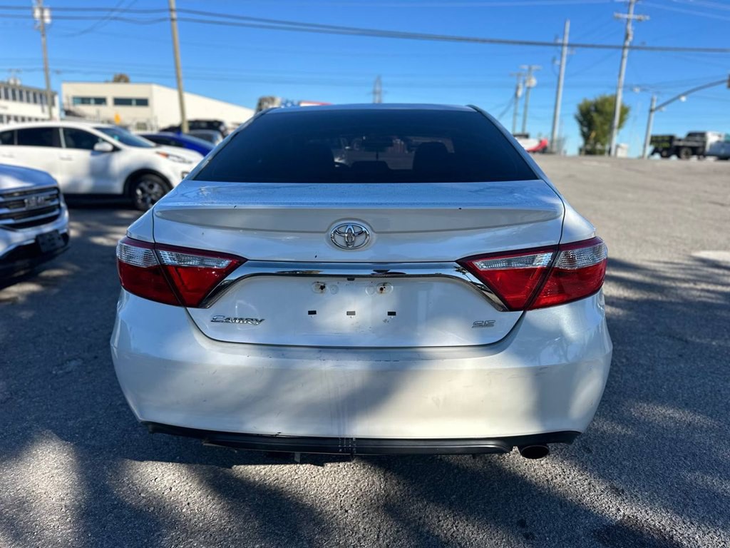 2017 Toyota Camry Image 6