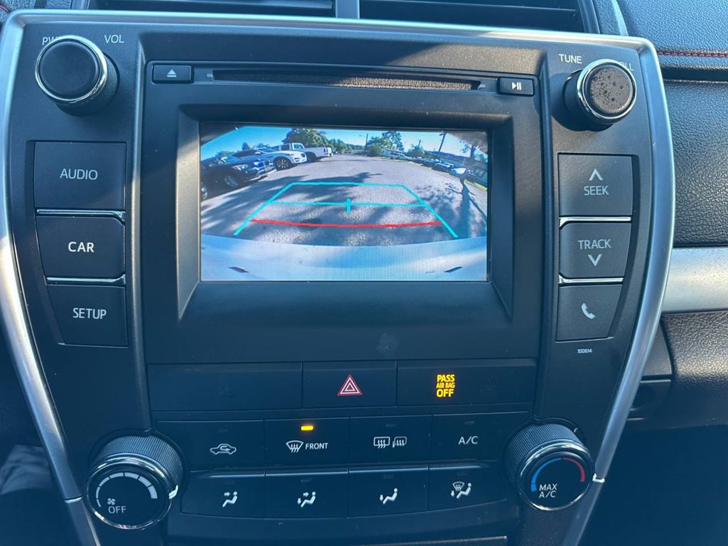 2017 Toyota Camry Image 31