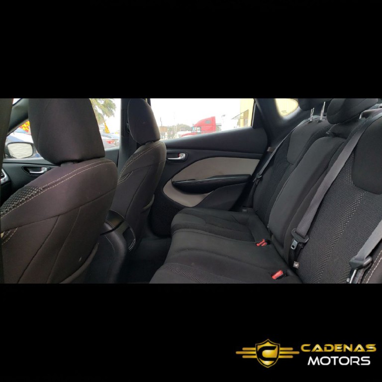 2015 Dodge Dart Image 8