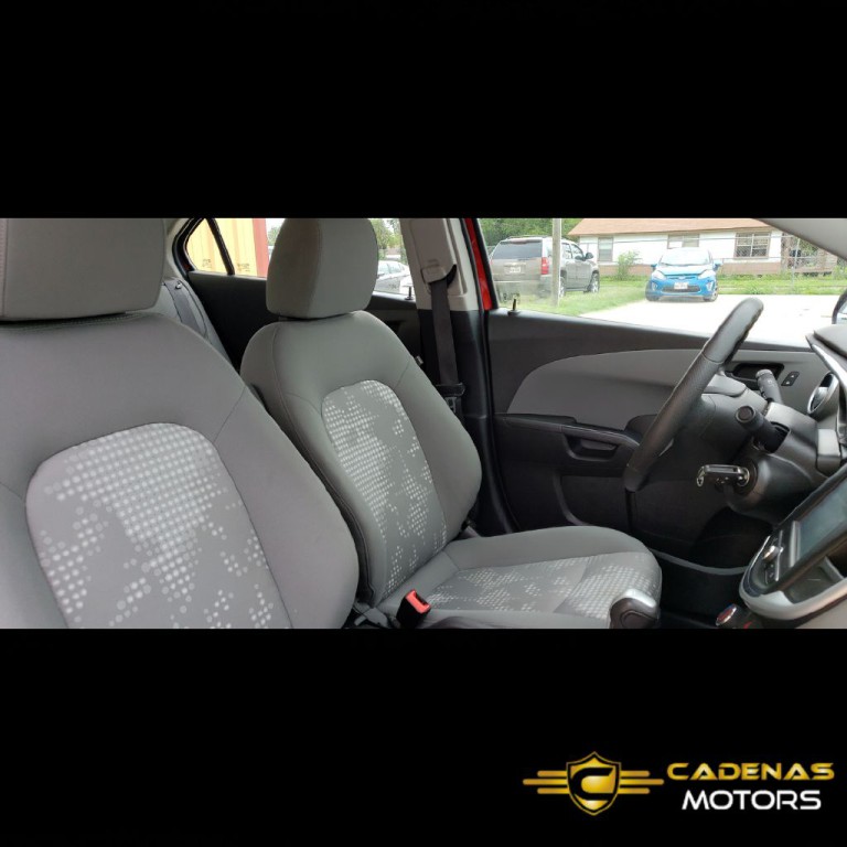 2017 Chevrolet Sonic Image 5