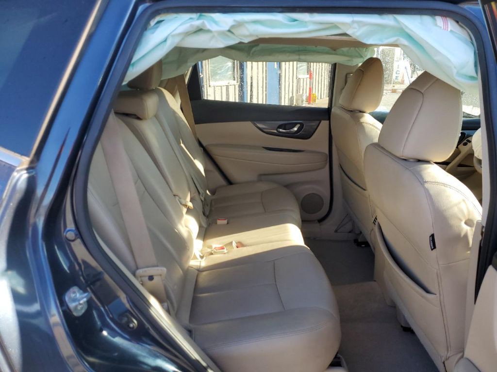 2015 Nissan Rogue Image 11