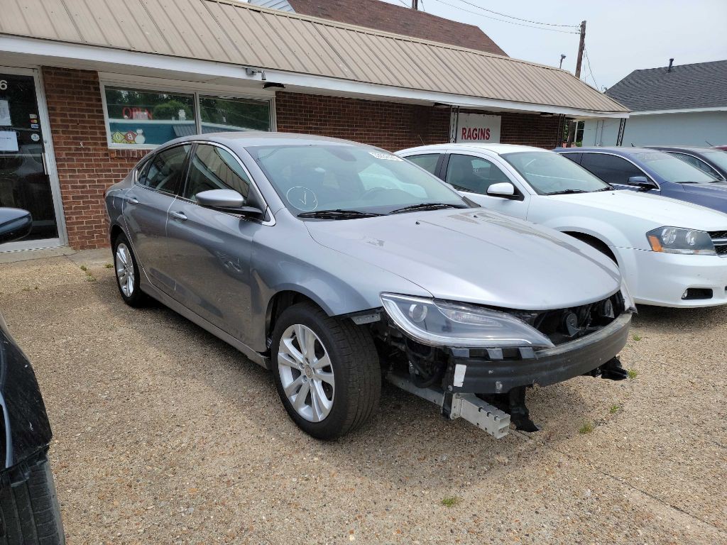 2015 Chrysler 200 Image 1