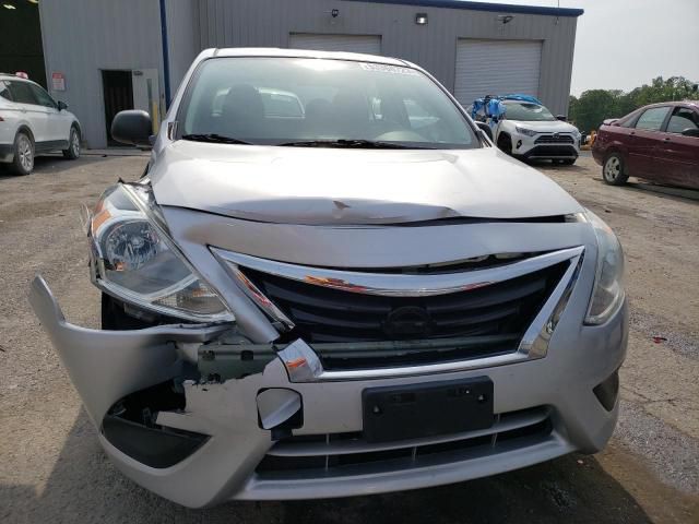 2015 Nissan Versa Image 5